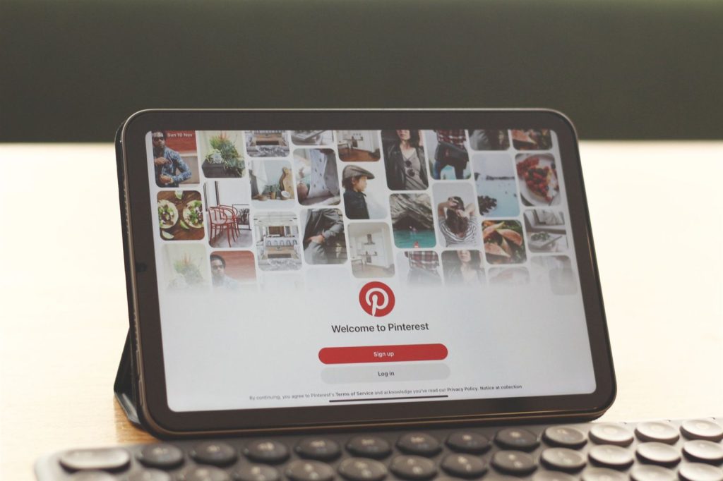 How to Use Pinterest to Drive Traffic to Your Jamaican Business Website