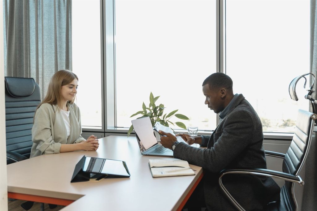 How to Use Your Website to Recruit Talent for Your Jamaican Business