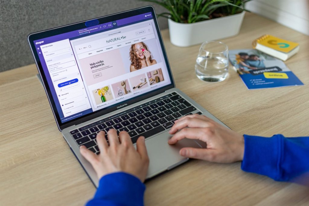 WooCommerce vs Shopify: Which Is Better for Selling Online in Jamaica?